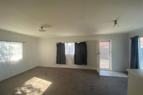 Photo of property in 64 Addington Avenue, Manurewa, Auckland, 2102