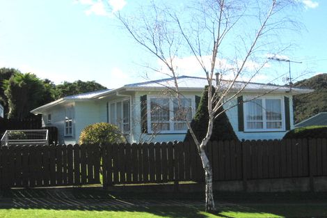 Photo of property in 10 Kaponga Street, Wainuiomata, Lower Hutt, 5014