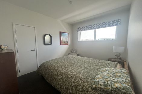 Photo of property in 42 Puru Crescent, Lyall Bay, Wellington, 6022