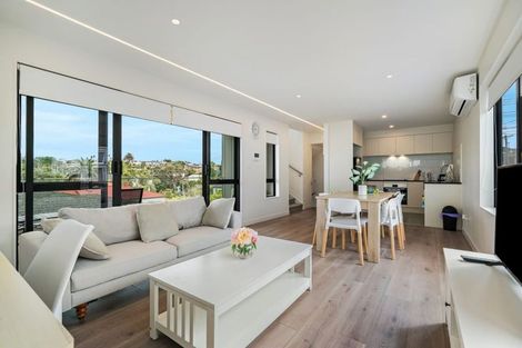 Photo of property in 3/49 Northboro Road, Belmont, Auckland, 0622