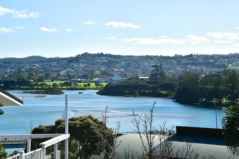 Photo of property in 33a Rosario Crescent, Red Beach, 0932
