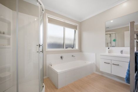 Photo of property in 70 Golden Sands Drive, Papamoa Beach, Papamoa, 3118