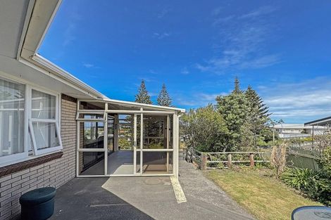 Photo of property in 140 Cornfoot Street, Castlecliff, Whanganui, 4501