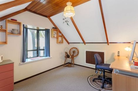 Photo of property in 66 Landsdowne Terrace, Cashmere, Christchurch, 8022