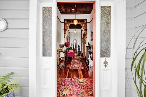 Photo of property in 416 Frankley Road, Hurdon, New Plymouth, 4310