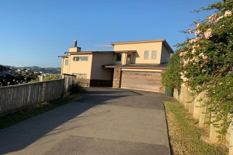 Photo of property in 6 Port Lane, Whitby, Porirua, 5024