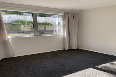 Photo of property in 137a Newlands Road, Newlands, Wellington, 6037