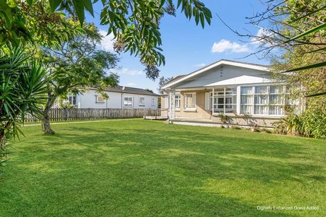 Photo of property in 35 De Lautour Road, Inner Kaiti, Gisborne, 4010