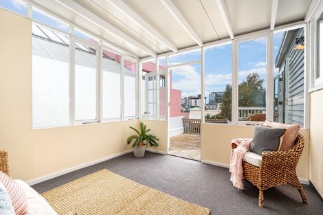 Photo of property in 177 Grant Road, Thorndon, Wellington, 6011