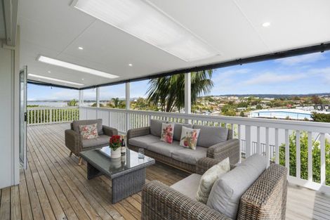Photo of property in 16 Tralee Street, Omokoroa, 3114