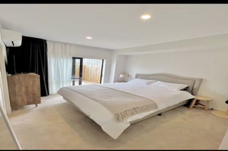 Photo of property in 6 Parenga Lane, Kumeu, 0810