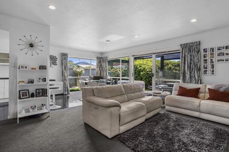 Photo of property in 29 Dunedin Street, Redwood, Christchurch, 8051