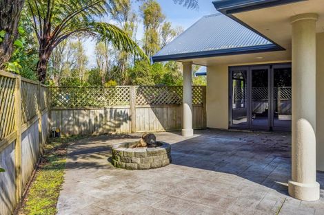 Photo of property in 311 Croydon Road, Midhirst, Stratford, 4394