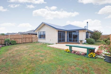 Photo of property in 26 Geneva Terrace, Kelvin Grove, Palmerston North, 4414