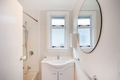 Photo of property in 345 Tremaine Avenue, Takaro, Palmerston North, 4412