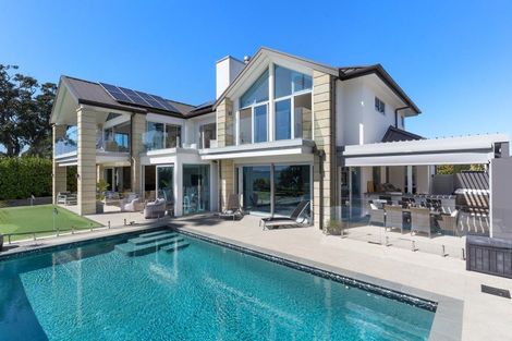 Photo of property in 40 Oceania Place, Mellons Bay, Auckland, 2014