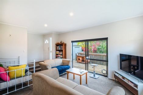 Photo of property in 8 Luxor Place, Massey, Auckland, 0614