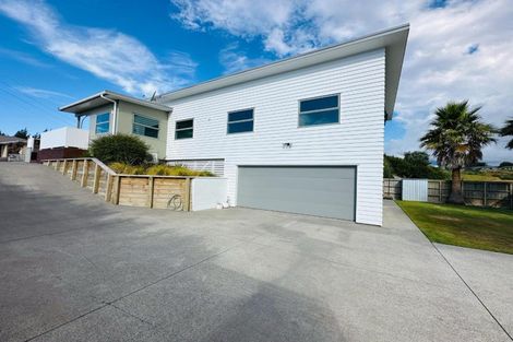 Photo of property in 13a Heta Road, Highlands Park, New Plymouth, 4312