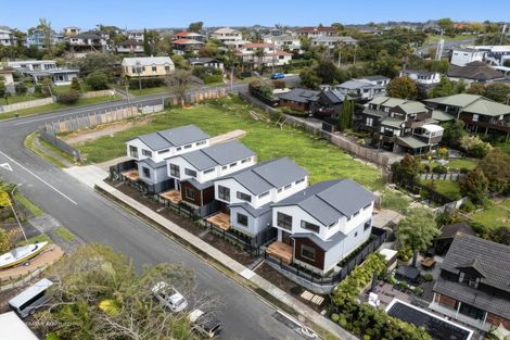 Photo of property in 2 Tiri View Place, Waiake, Auckland, 0630