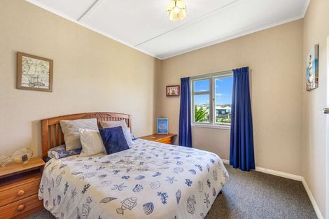 Photo of property in 153 Cornfoot Street, Castlecliff, Whanganui, 4501