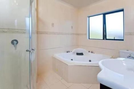 Photo of property in 13a Murvale Drive, Bucklands Beach, Auckland, 2014