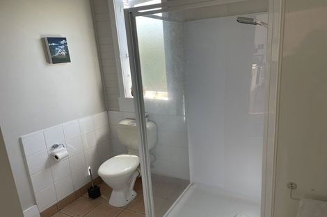 Photo of property in 1/46 Old Lake Road, Narrow Neck, Auckland, 0624