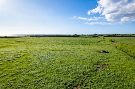 Photo of property in 306 Pungarehu Road, Pungarehu, 4685