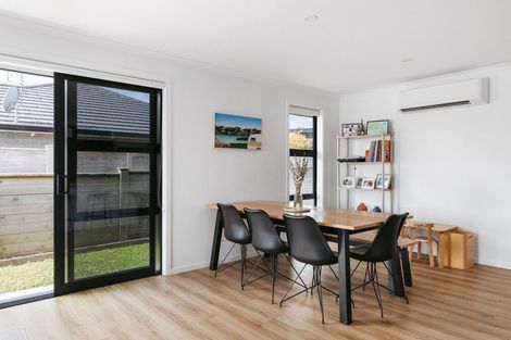 Photo of property in 15 Augusta Rise, Omokoroa, 3114
