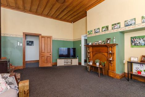 Photo of property in 44 Gordon Street, Dannevirke, 4930