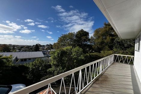 Photo of property in 2/3 Sovereign Place, Glenfield, Auckland, 0629