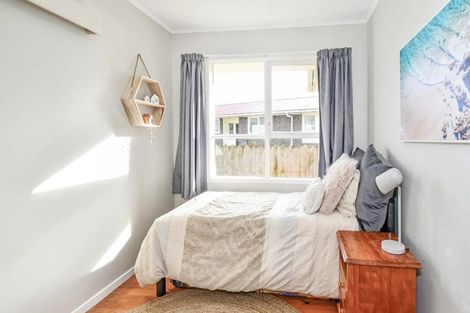 Photo of property in 31 Gossamer Drive, Pakuranga Heights, Auckland, 2010
