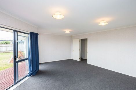Photo of property in 148 Hillcrest Drive, Kelvin Grove, Palmerston North, 4414