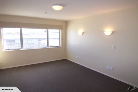 Photo of property in 1/1086 Papamoa Beach Road, Papamoa Beach, Papamoa, 3118