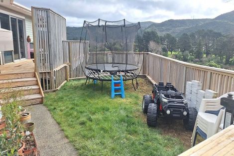 Photo of property in 17 Thomas Street, Stokes Valley, Lower Hutt, 5019