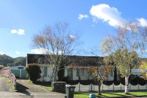 Photo of property in 4 Kaponga Street, Wainuiomata, Lower Hutt, 5014