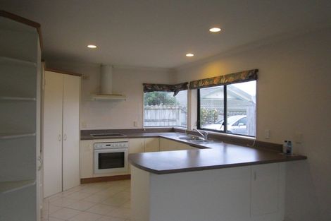 Photo of property in 128 Kilkenny Drive, East Tamaki Heights, Auckland, 2016