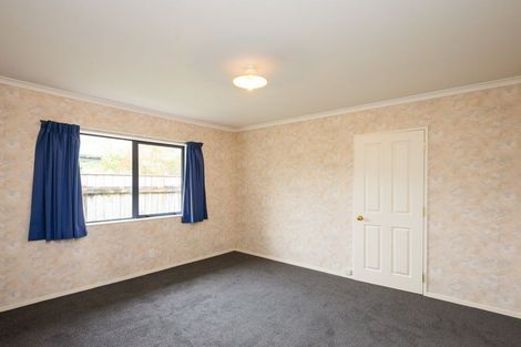 Photo of property in 148 Hillcrest Drive, Kelvin Grove, Palmerston North, 4414