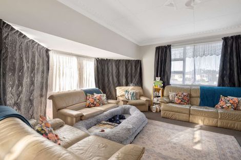 Photo of property in 70 Mcmurdo Street, Tinwald, Ashburton, 7700