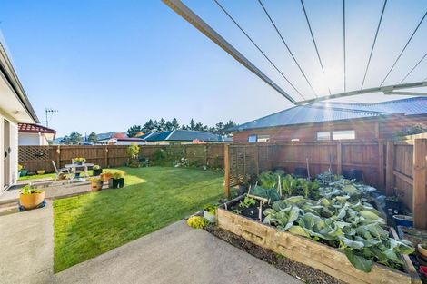 Photo of property in 2 Woodland Mews, Wainuiomata, Lower Hutt, 5014