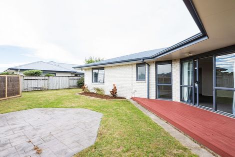 Photo of property in 148 Hillcrest Drive, Kelvin Grove, Palmerston North, 4414