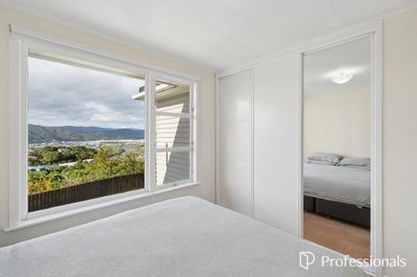 Photo of property in 24 Pekanga Road, Normandale, Lower Hutt, 5010
