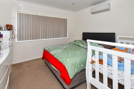 Photo of property in 401a Roscommon Road, Clendon Park, Auckland, 2103