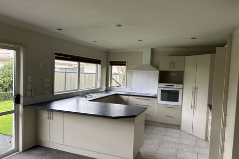 Photo of property in 18 Blythfield Place, Taradale, Napier, 4112