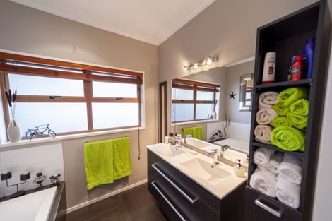 Photo of property in 12 Ngarimu Crescent, Taradale, Napier, 4112