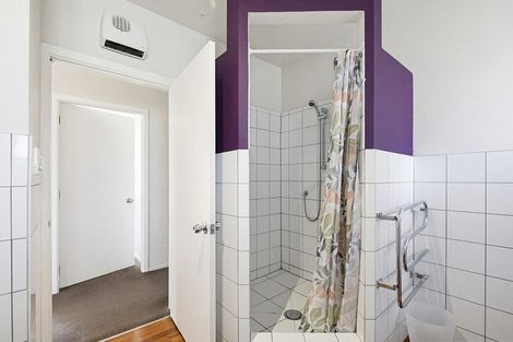 Photo of property in 8 Kiriwai Road, Paremata, Porirua, 5024