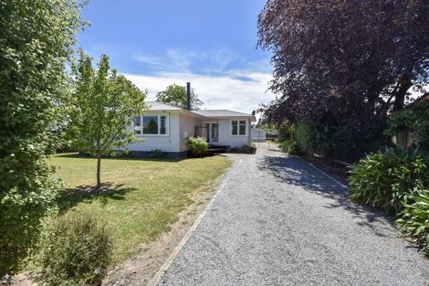 Photo of property in 15 Moreton Road, Carterton, 5713