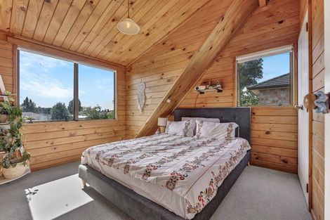 Photo of property in 1/7 Mccall Place, Opaheke, Papakura, 2113