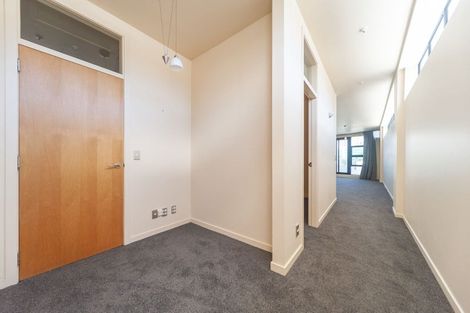 Photo of property in Endeavour Apartments, 125u8 Thorndon Quay, Pipitea, Wellington, 6011