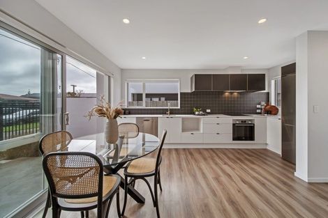 Photo of property in 1/24 Heywood Terrace, Richmond, Christchurch, 8013