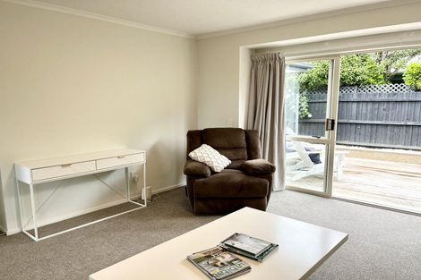 Photo of property in 83a Wilsons Road, Saint Martins, Christchurch, 8022